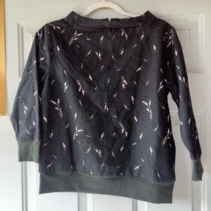 Vestige Canada black embroidered floral wool blend top size XS